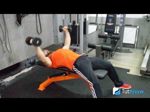 Ошибки разводки гантелей лежа